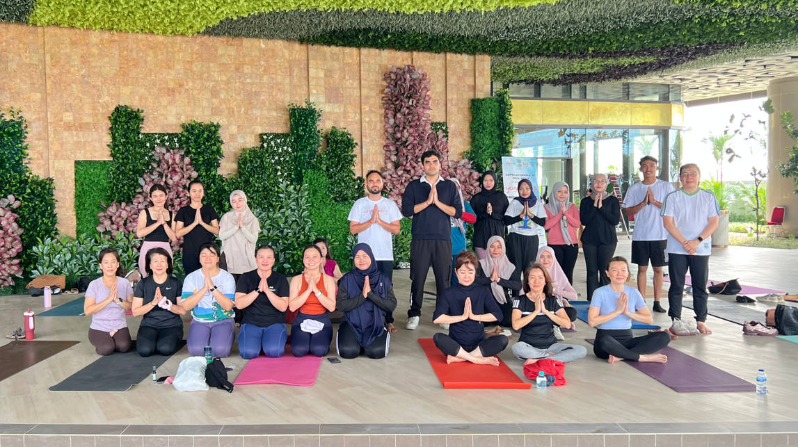 Podomoro City Deli Medan Gelar Yoga & Wellness Experience Bersama Konsulat India